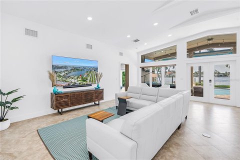 Villa ou maison à vendre à Treasure Island, Floride: 3 chambres, 194.82 m2 № 1911459 - photo 8