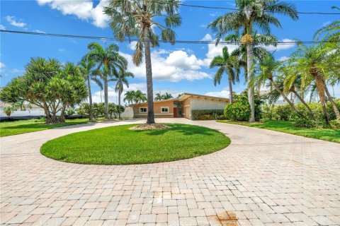 Villa ou maison à vendre à Treasure Island, Floride: 3 chambres, 194.82 m2 № 1911459 - photo 2