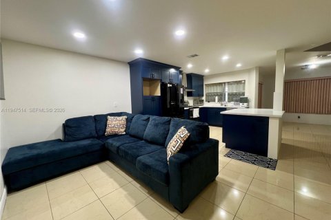 Купить виллу или дом в Мирамар, Флорида 3 спальни, 195.37м2, № 2003750 - фото 2