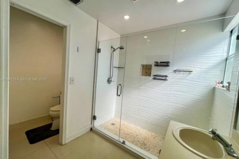 Купить виллу или дом в Мирамар, Флорида 3 спальни, 195.37м2, № 2003750 - фото 15