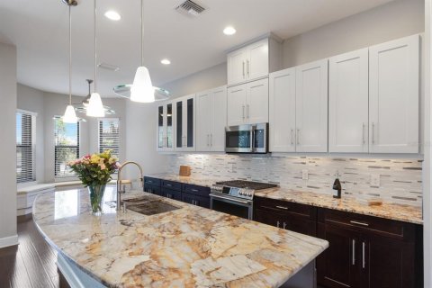 Villa ou maison à vendre à Sarasota, Floride: 2 chambres, 263.1 m2 № 1733279 - photo 14
