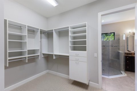 Villa ou maison à vendre à Sarasota, Floride: 2 chambres, 263.1 m2 № 1733279 - photo 24