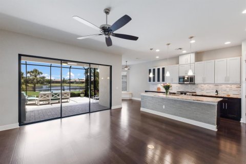 Villa ou maison à vendre à Sarasota, Floride: 2 chambres, 263.1 m2 № 1733279 - photo 12