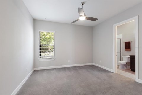 Villa ou maison à vendre à Sarasota, Floride: 2 chambres, 263.1 m2 № 1733279 - photo 27