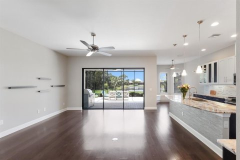 Villa ou maison à vendre à Sarasota, Floride: 2 chambres, 263.1 m2 № 1733279 - photo 9