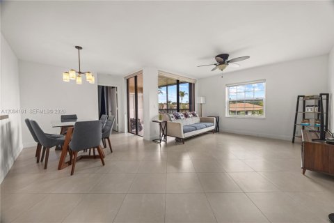 Copropriété à vendre à Plantation, Floride: 2 chambres, 91.51 m2 № 2387929 - photo 2