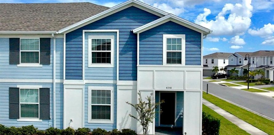 Townhouse in Davenport, Florida 5 bedrooms, 212.1 sq.m. № 1909564