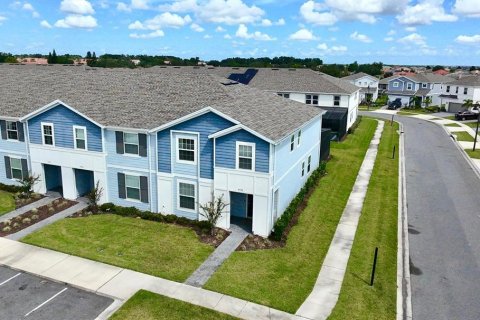 Townhouse in Davenport, Florida 5 bedrooms, 212.1 sq.m. № 1909564 - photo 3