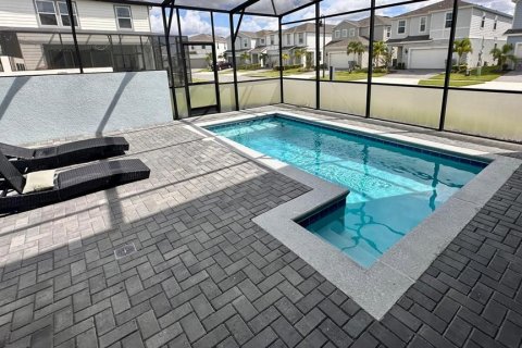 Townhouse in Davenport, Florida 5 bedrooms, 212.1 sq.m. № 1909564 - photo 21