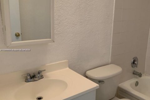 Adosado en alquiler en Plantation, Florida, 2 dormitorios, 87.14 m2 № 1947104 - foto 5