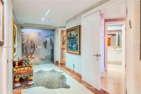 Condo in Bal Harbour, Florida, 3 bedrooms  № 1927512 - photo 22