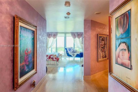 Condo in Bal Harbour, Florida, 3 bedrooms  № 1927512 - photo 24