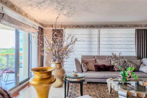 Condo in Bal Harbour, Florida, 3 bedrooms  № 1927512 - photo 16