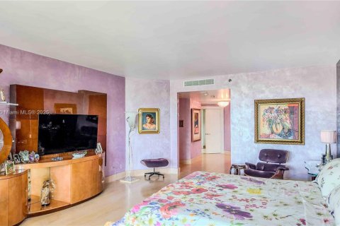 Condo in Bal Harbour, Florida, 3 bedrooms  № 1927512 - photo 28