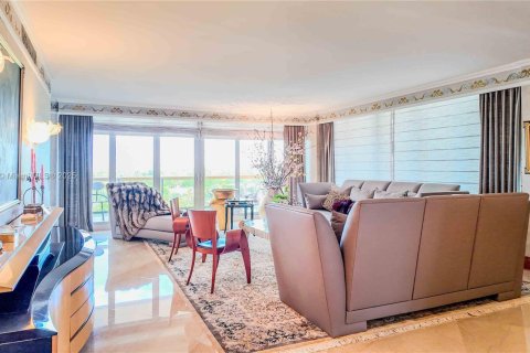 Condo in Bal Harbour, Florida, 3 bedrooms  № 1927512 - photo 11