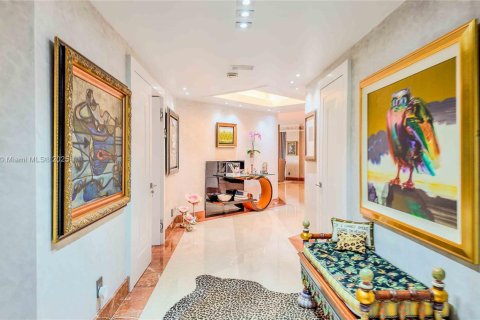 Condo in Bal Harbour, Florida, 3 bedrooms  № 1927512 - photo 18