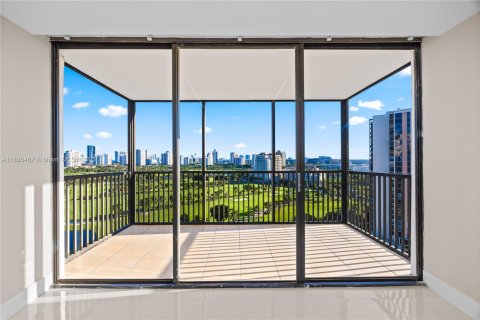 Condominio en venta en Aventura, Florida, 2 dormitorios, 107.49 m2 № 1818303 - foto 16