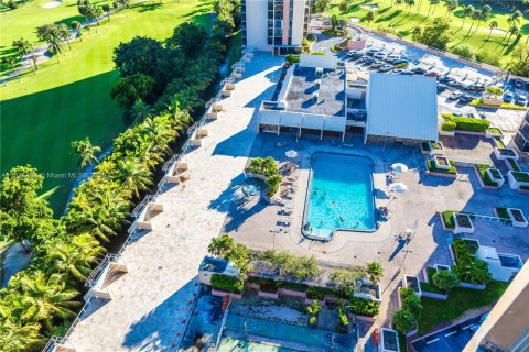 Condominio en venta en Aventura, Florida, 2 dormitorios, 107.49 m2 № 1818303 - foto 19