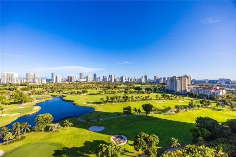 Condominio en venta en Aventura, Florida, 2 dormitorios, 107.49 m2 № 1818303 - foto 18