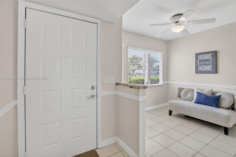 Condominio en venta en Pembroke Pines, Florida, 2 dormitorios, 126.72 m2 № 1975535 - foto 6