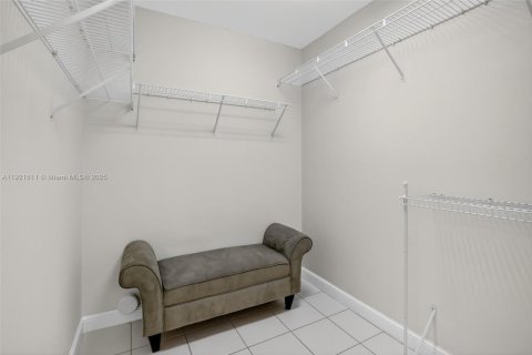 Condominio en venta en Pembroke Pines, Florida, 2 dormitorios, 126.72 m2 № 1975535 - foto 24