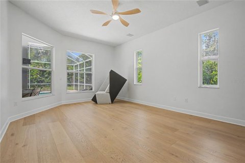 Casa en venta en Palm Harbor, Florida, 5 dormitorios, 282.61 m2 № 2167307 - foto 27