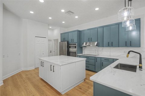 Casa en venta en Palm Harbor, Florida, 5 dormitorios, 282.61 m2 № 2167307 - foto 15