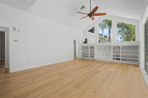 Casa en venta en Palm Harbor, Florida, 5 dormitorios, 282.61 m2 № 2167307 - foto 25