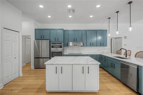 Casa en venta en Palm Harbor, Florida, 5 dormitorios, 282.61 m2 № 2167307 - foto 14