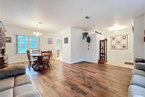 House in Spring Hill, Florida 3 bedrooms, 218.78 sq.m. № 1893957 - photo 8