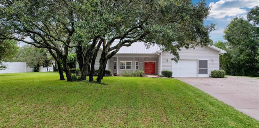 House in Spring Hill, Florida 3 bedrooms, 218.78 sq.m. № 1893957