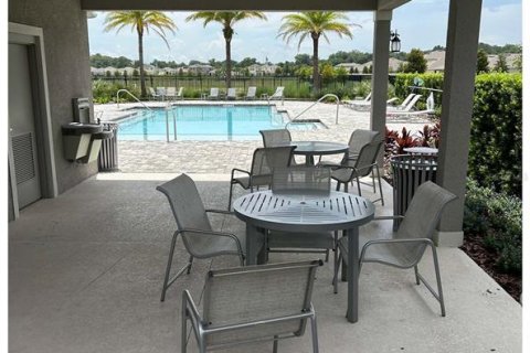 House in Apopka, Florida 4 bedrooms, 214.42 sq.m. № 2150945 - photo 23