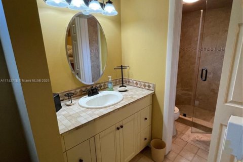 Condo in West Palm Beach, Florida, 2 bedrooms  № 1865367 - photo 10