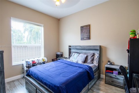 Купить виллу или дом в Хомстед, Флорида 5 спален, 276.2м2, № 2153720 - фото 27