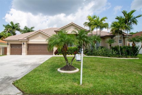 House in Homestead, Florida 5 bedrooms, 276.2 sq.m. № 2153720