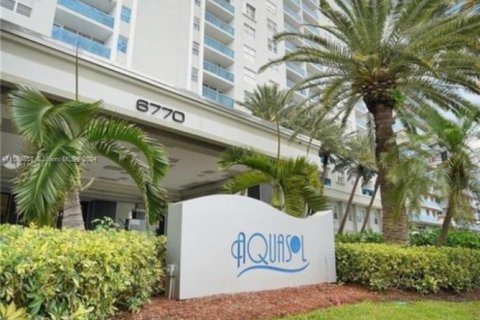 Copropriété à louer à Miami Beach, Floride: 1 chambre, 84.54 m2 № 1868398 - photo 2