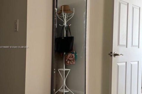 Copropriété à louer à Miami Beach, Floride: 1 chambre, 84.54 m2 № 1868398 - photo 12