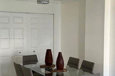 Copropriété à louer à Miami Beach, Floride: 1 chambre, 84.54 m2 № 1868398 - photo 9