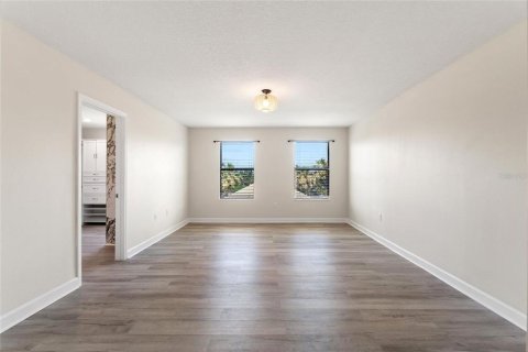 Casa en venta en Davenport, Florida, 5 dormitorios, 301.1 m2 № 2110380 - foto 28