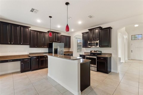 Casa en venta en Davenport, Florida, 5 dormitorios, 301.1 m2 № 2110380 - foto 10