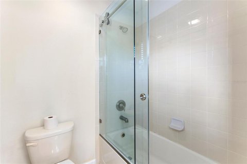 Casa en venta en Davenport, Florida, 5 dormitorios, 301.1 m2 № 2110380 - foto 23