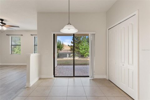 Casa en venta en Davenport, Florida, 5 dormitorios, 301.1 m2 № 2110380 - foto 18
