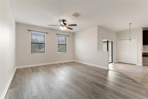 Casa en venta en Davenport, Florida, 5 dormitorios, 301.1 m2 № 2110380 - foto 13