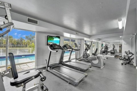 Condo in Miami, Florida, 2 bedrooms  № 1973464 - photo 16