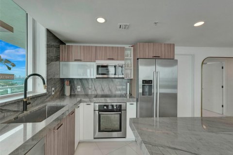 Condominio en alquiler en Miami Beach, Florida, 3 dormitorios, 114.27 m2 № 1939756 - foto 12