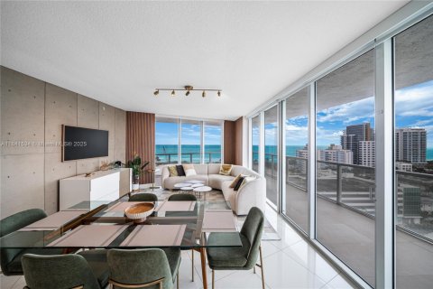 Condominio en alquiler en Miami Beach, Florida, 3 dormitorios, 114.27 m2 № 1939756 - foto 6