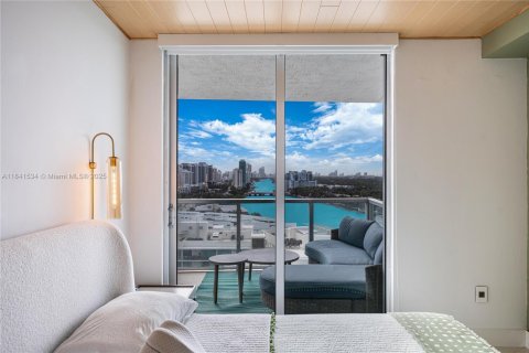 Condominio en alquiler en Miami Beach, Florida, 3 dormitorios, 114.27 m2 № 1939756 - foto 24