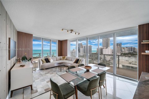 Condominio en alquiler en Miami Beach, Florida, 3 dormitorios, 114.27 m2 № 1939756 - foto 3