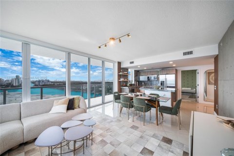 Condominio en alquiler en Miami Beach, Florida, 3 dormitorios, 114.27 m2 № 1939756 - foto 5