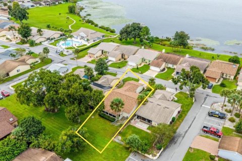 House in Winter Haven, Florida 3 bedrooms, 147.53 sq.m. № 2425963 - photo 21
